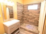 Casa Emily Vacation rental San Felipe - master full bathroom shower